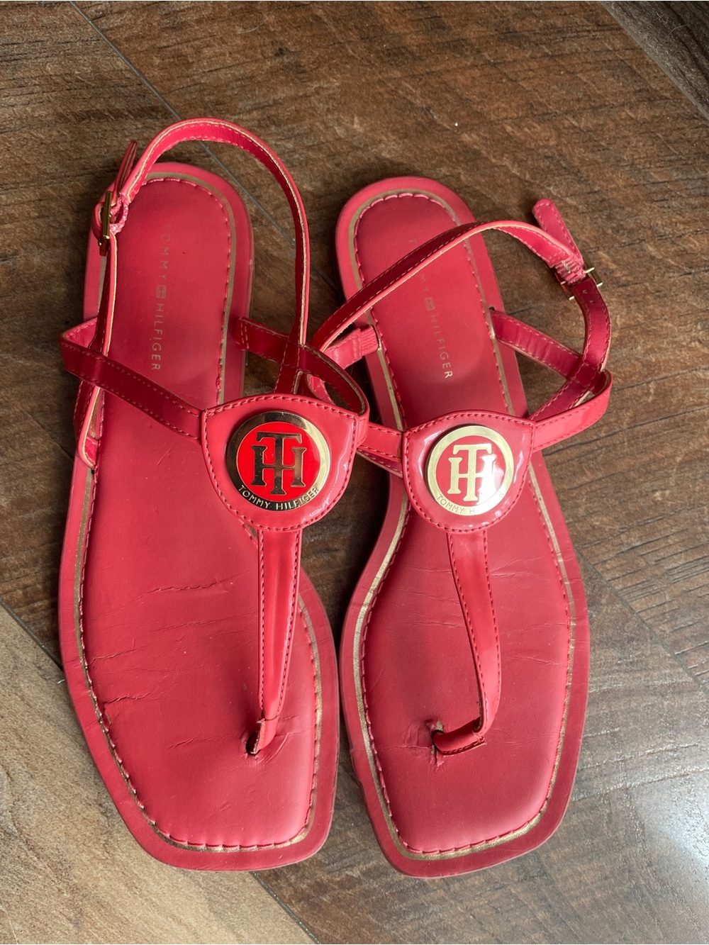 Tommy Hilfiger Coral Leather T-Strap Slingback Sandals With Gold Logo | Size 7.5
